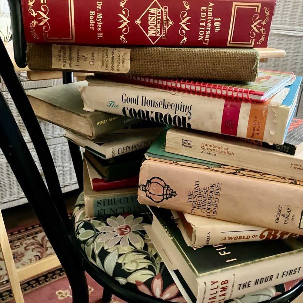 flier AUG 5 7AM EST COOKBOOKS BIBLIOPHILES AND BOOKS 📚 📚 SELL TOGETHER BOOKS